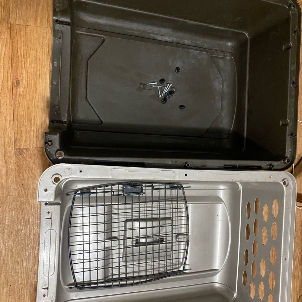 Petmate Pet Carrier with Metal Wire Door - Black and Gray Travel Kennel
